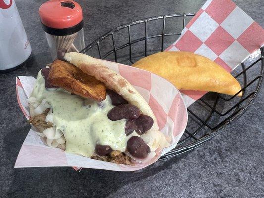 28. Empanadas Carne Molida and (?)