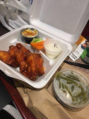 Mac N Wings