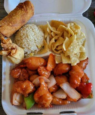 Sweet & sour chicken combo with the manager special upgrade (+$1.50 for the egg roll and crab puff).