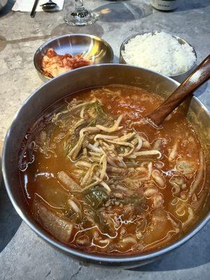 Seoul Mates