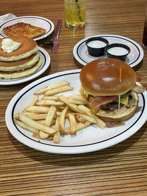 Not Enough French Fries and The Big Brunch Burger doesn't even taste good. It doesn't have any flavor.