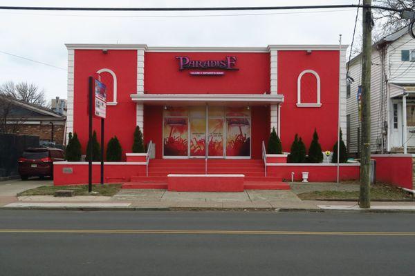Paradise Club & Sports Bar