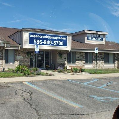 Chesterfield Farms Apartment Leasing Office