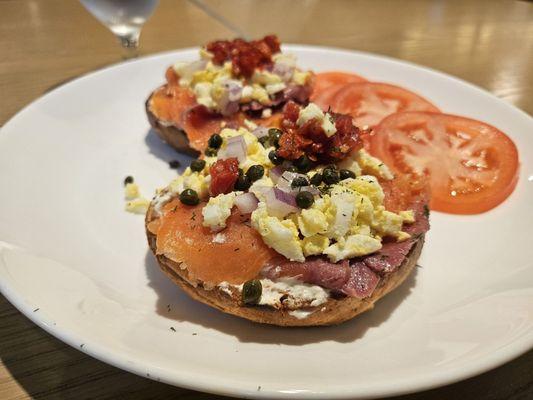 Salmon lox bagel
