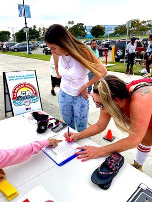 Easy walk up registration at all of our events