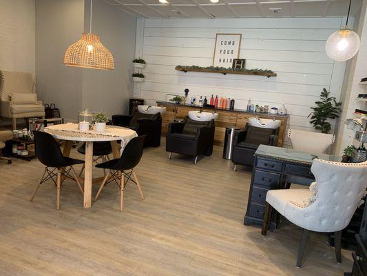 Salon Harlow