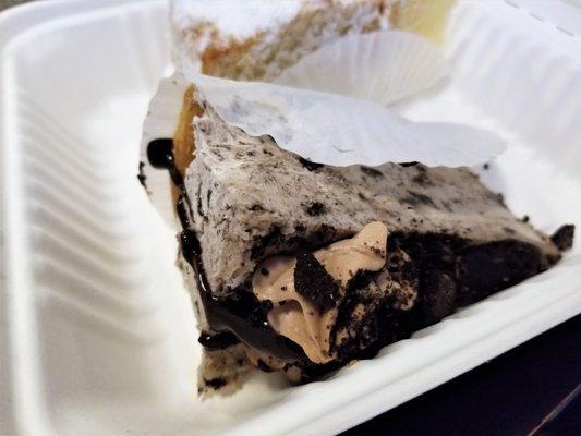 Itavie New York Grill & Bakery