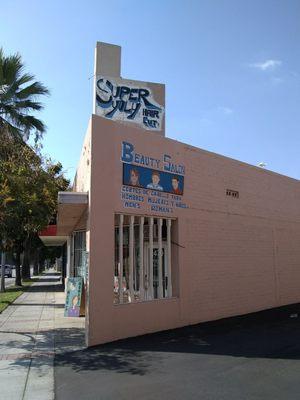 Super Yoly Hair Studio