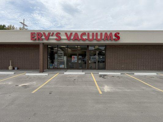 This is our new location at 539 E Sante Fe Olathe KS 66061 (1.5 miles west of the original location)