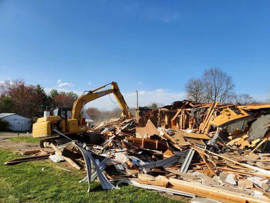 Digging Service Excavating and Paving