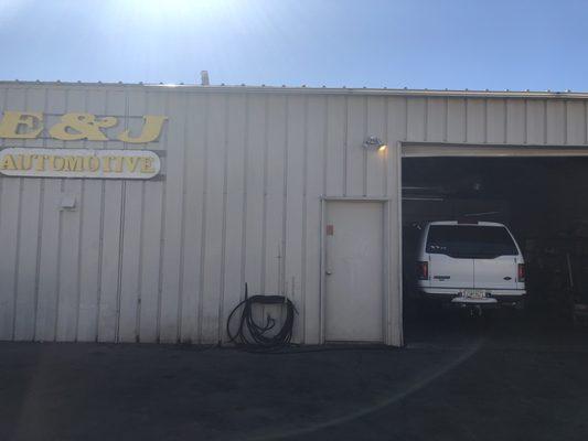 E & J Auto Repair