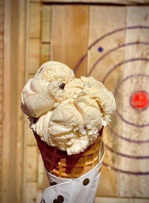 Over 24+ Flavors of Hand Dipped Made in Florida Ice Cream!