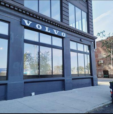 Volvo Cars Brooklyn