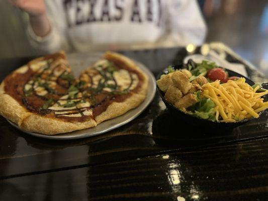 Margherita Pizza w/ House Salad
