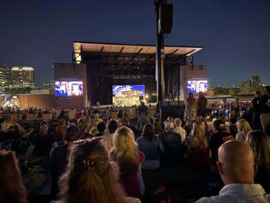 Allianz Amphitheater