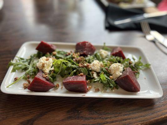 Roasted beet salad