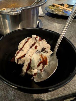 Free Oreo or green tea matcha ice cream