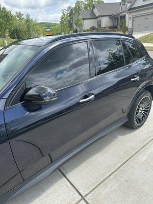 2 front windows match the factory rear window