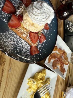 Sweet tooth French toast, side of back and egg