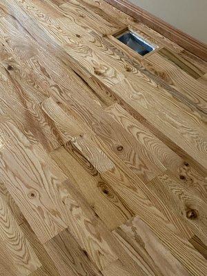 Red oak. 2nd grade. Oilbase polyurethane finish