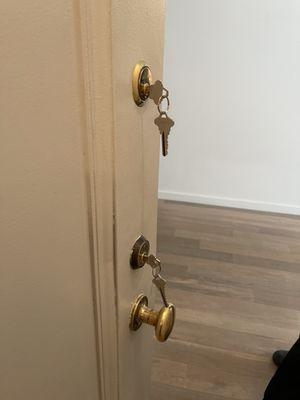 Discount locksmith & lockout service