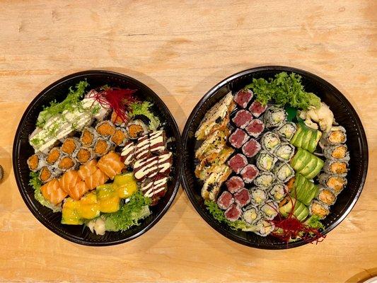 Check out the medium size party tray! They have small, medium and large~yummy varieties!
