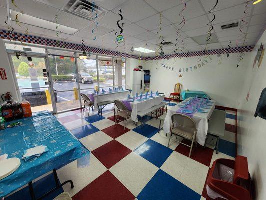 Our Party Room. Each Birthday Child picks their favorite color/theme (depends on the package). This was a Gold Package Winter Wonder Theme.