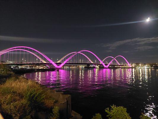 Kruise Time Yacht Tours