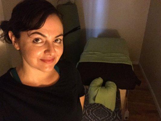 My massage room is simple! I focus on the body not on ambiance.