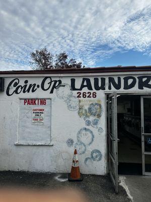 Wash & Dry Laundromat
