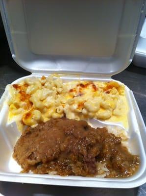 Legendary Mac n cheese, cubed steak
