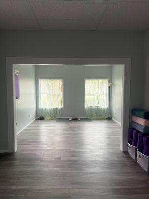 The practice space at Paris Yoga