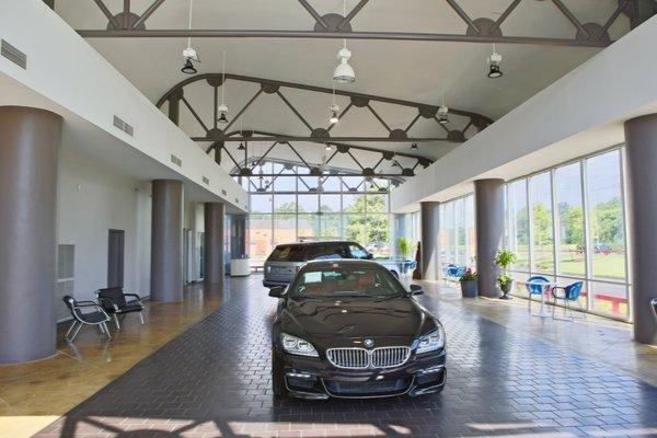 Memphis Luxury Motors