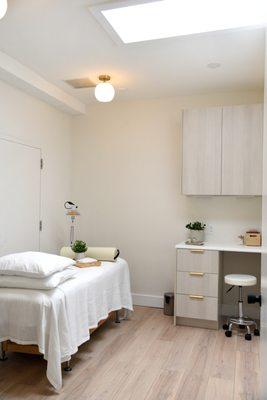 Aetherium Acupuncture & Integrative Medicine - Treatment Room 1