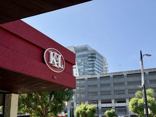 K & L Wine Merchants