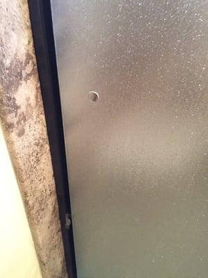 This is where the towel bars are missing!