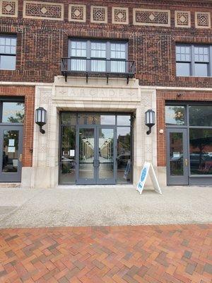 Entrance when using 4th street parking.