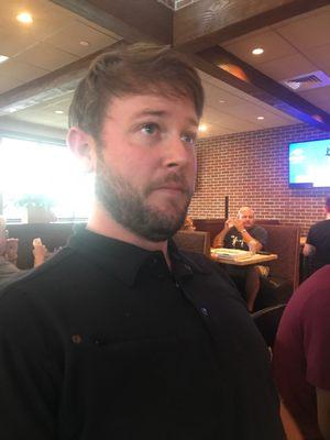 First time in the Lawrence old Chicago! Pretty packed happy hour was a good idea! Wish they had cream cheese for the pizza