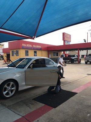 Sunny's Car Wash and Lube Center