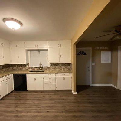 DeLira’s Cleaning Service