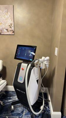 The new generation Diode Laser/ 4 wavelength / 2000 handle power/ AI / Android system