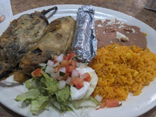 Chile Relleno w/beans & rice