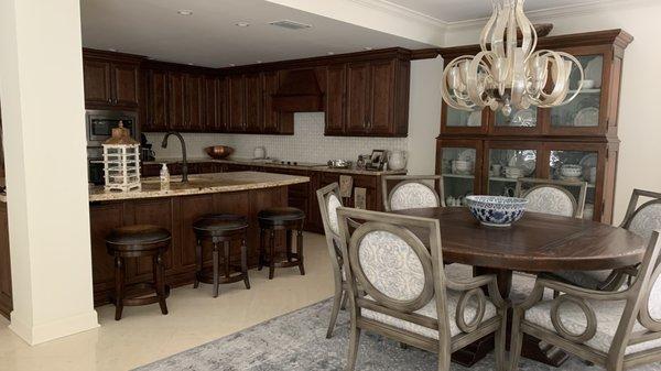 Lee Lapid Housekeeping