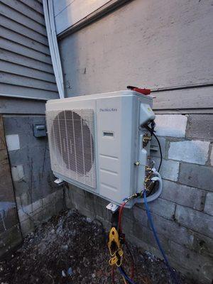 Mini Split Install outside unit