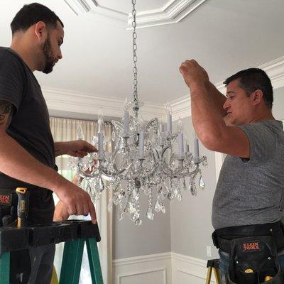 The pro's counting & spacing the crystals, glad they are doing it!