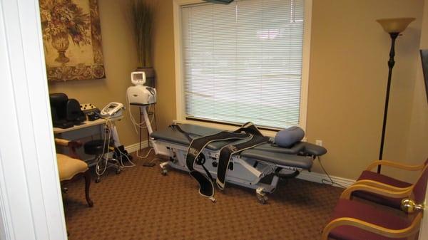 decompression table to treat herniated and bulged disc problems