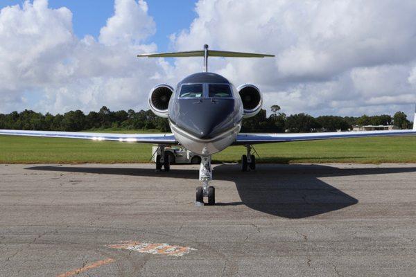 Gulfstream G-IV - Strip and Paint.
