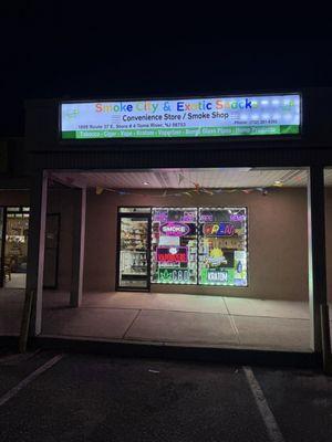 Smoke City and Exotic Snacks