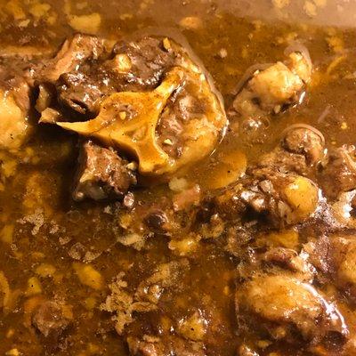 Oxtails and gravy.