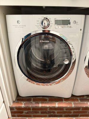 Fixed washing machine door